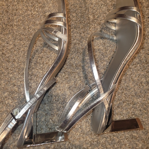 Call it Spring Zahira Silver Sandal size 11 - Picture 11 of 14